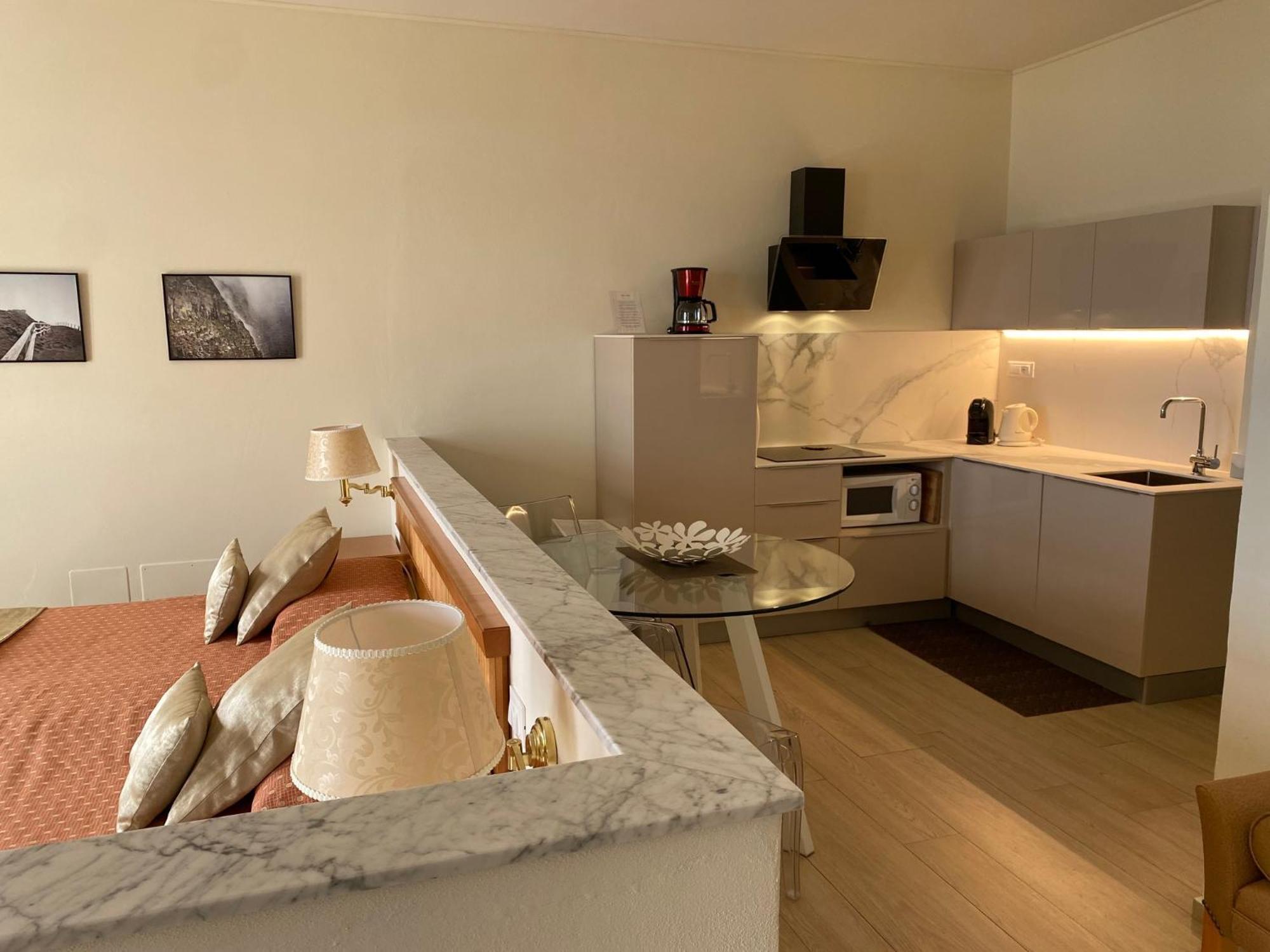 Miramare Apartments&Suites La Spezia Exterior photo