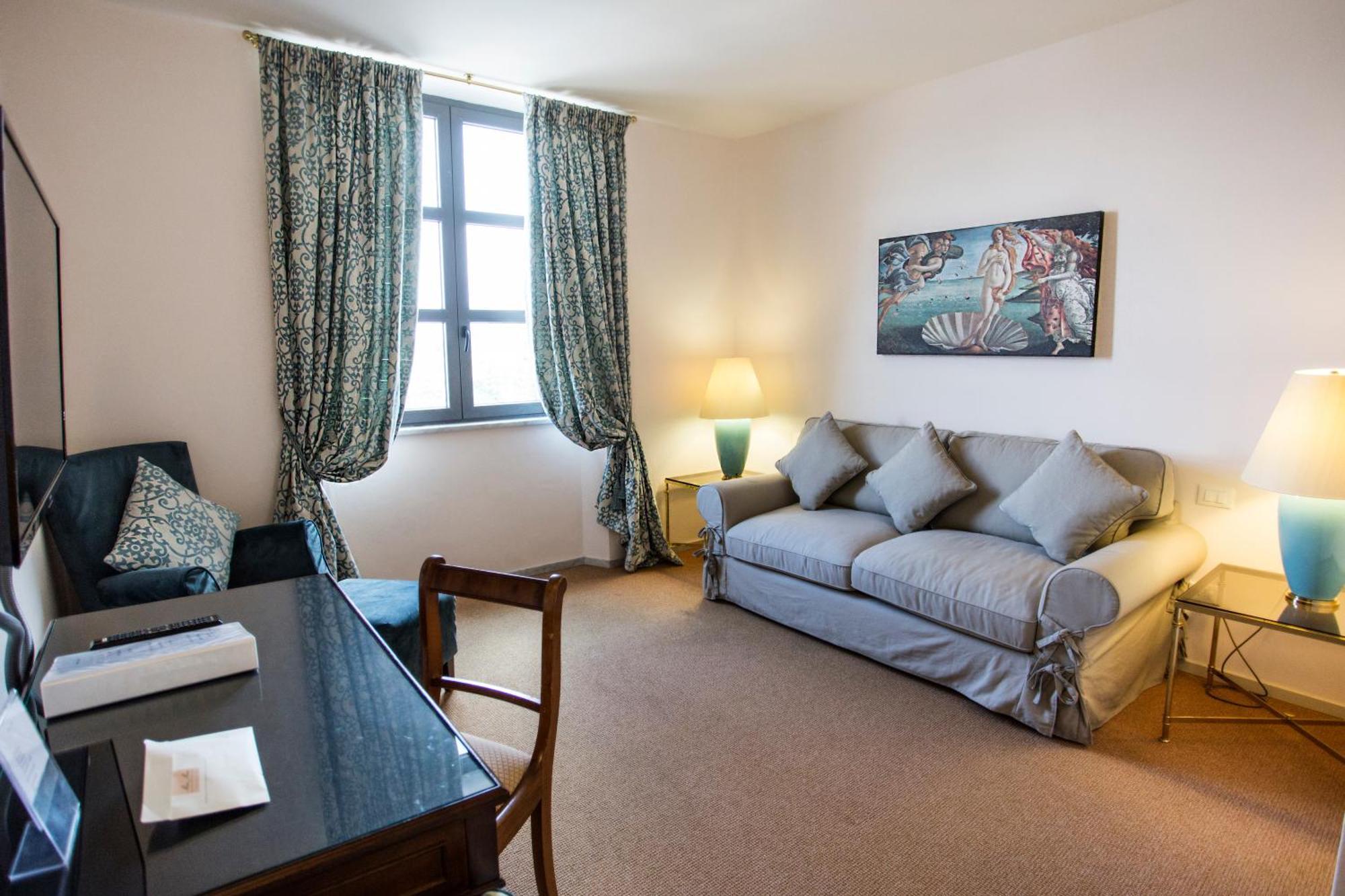 Miramare Apartments&Suites La Spezia Room photo