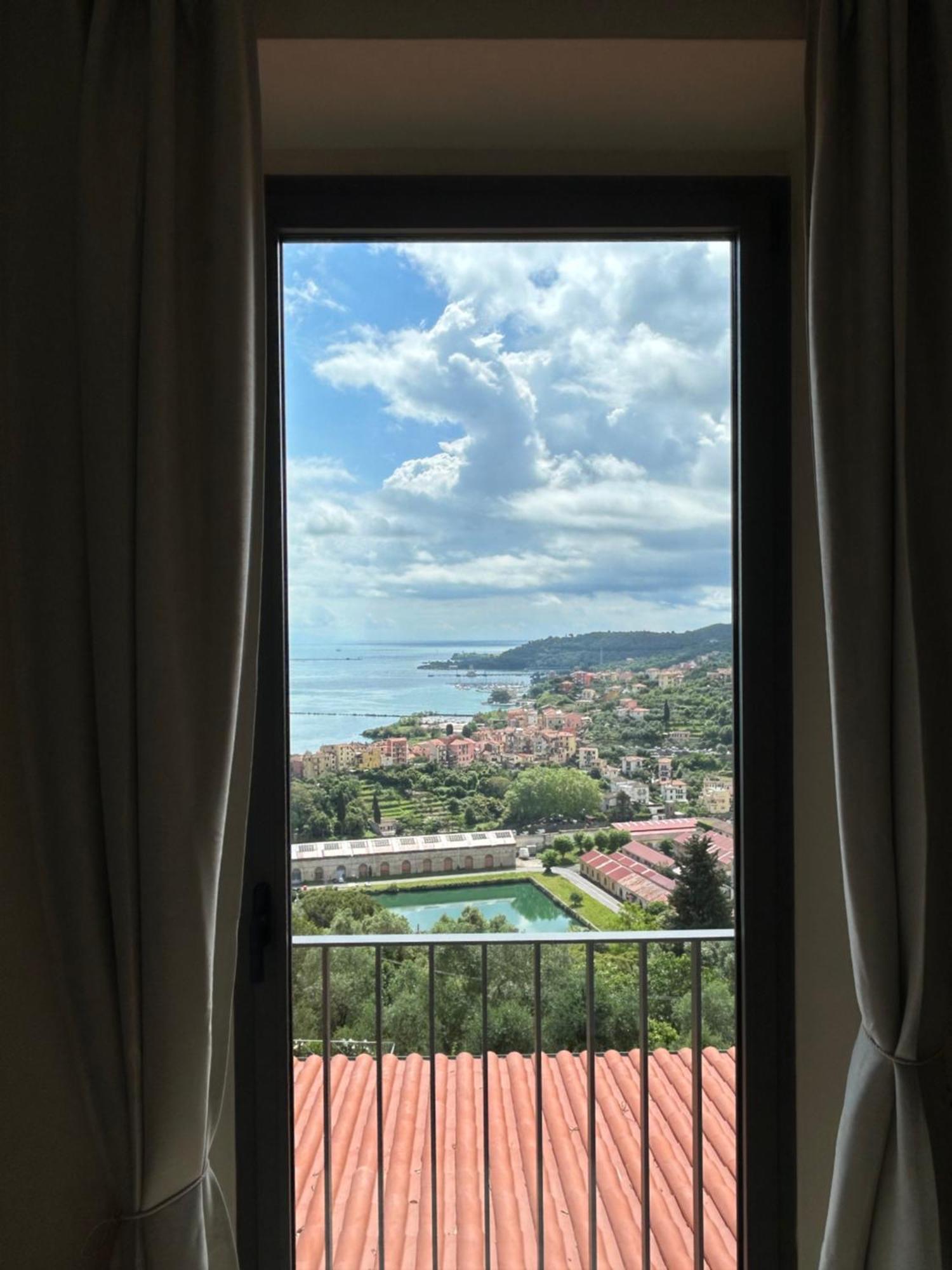 Miramare Apartments&Suites La Spezia Room photo